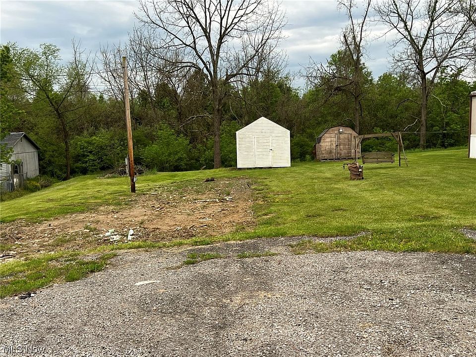 1st image of 22 Petal St