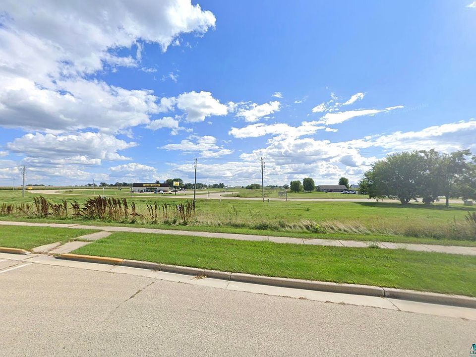 2nd image of 220 Danielle Dr