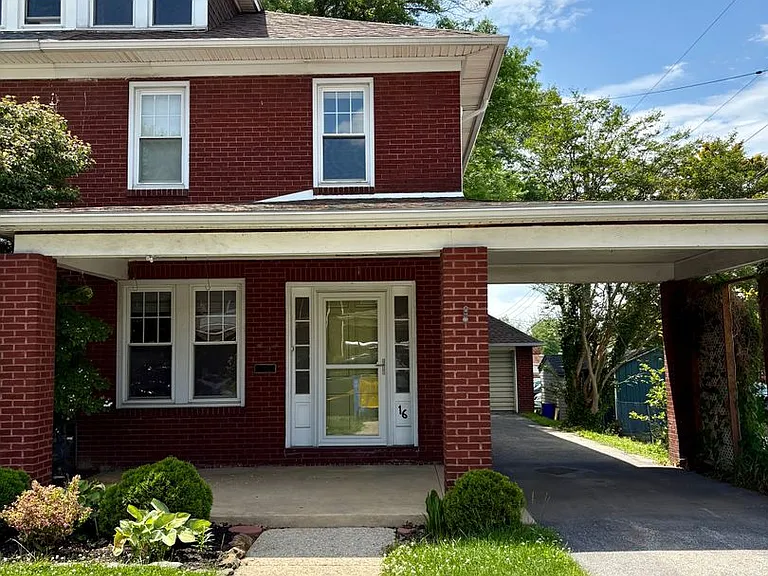 16 S Rockburn St — Photo 1