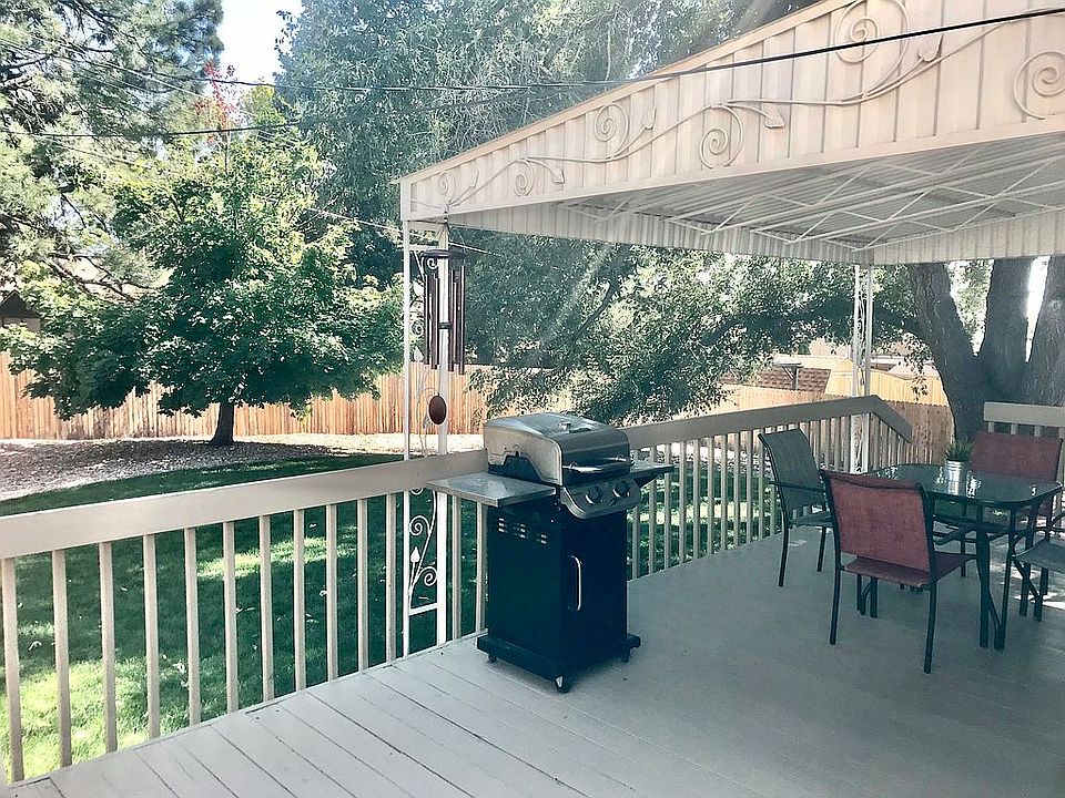 2nd image of 1919 Berkshire Ln