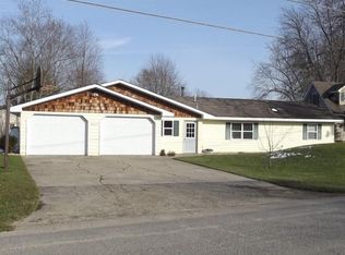 43575 66th St, Bangor, MI 49013