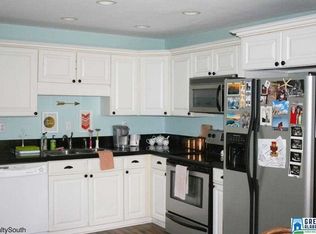 181 Old Montgomery Hwy APT D, Vestavia Hills, AL 35216
