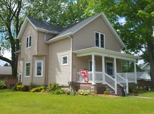 621 1st St, Kewaunee, WI 54216
