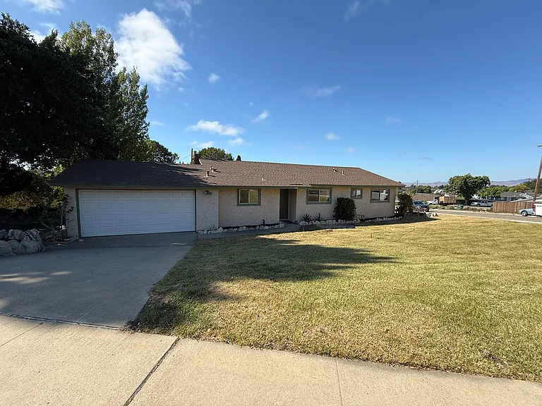 1188 Stubblefield Rd — Photo 2