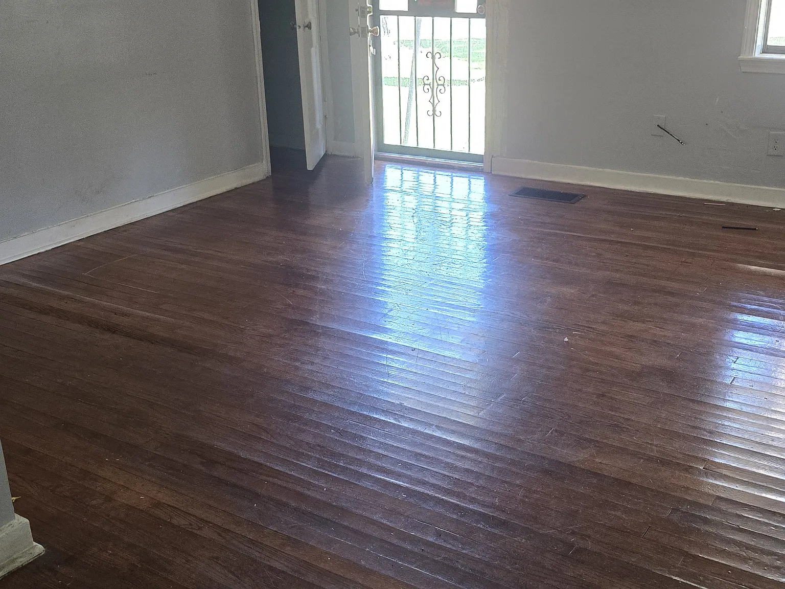 3 bed, 1248 sqft, $900 — Photo 3