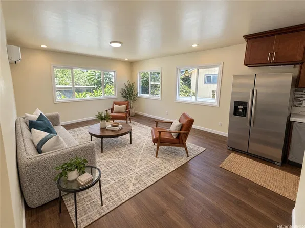 720 Kunawai Ln #7, Honolulu, HI 96817