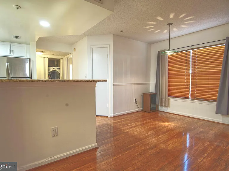 1007 Fallcrest Ct #4-104 — Photo 18
