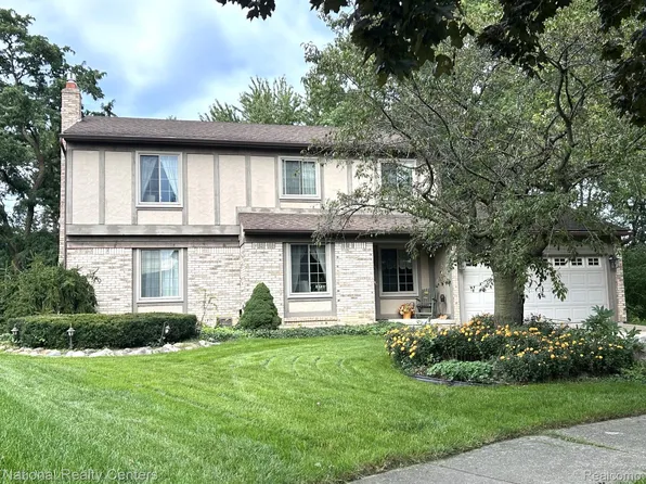 38630 Meeting House Ln, Livonia, MI 48154