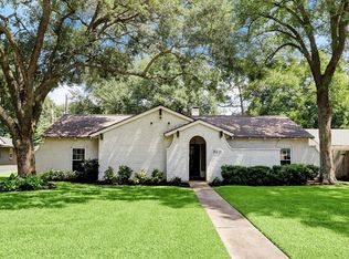 11418 Valley Stream Dr, Houston, TX 77043