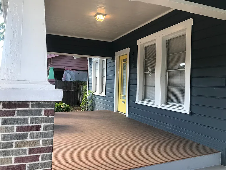 416 E Floribraska Ave — Photo 2