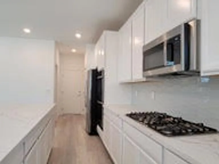 12348 Harbor Isle Ave — Photo 2