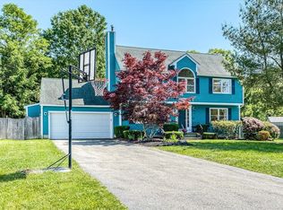 9 Crane Cir, Shrewsbury, MA 01545