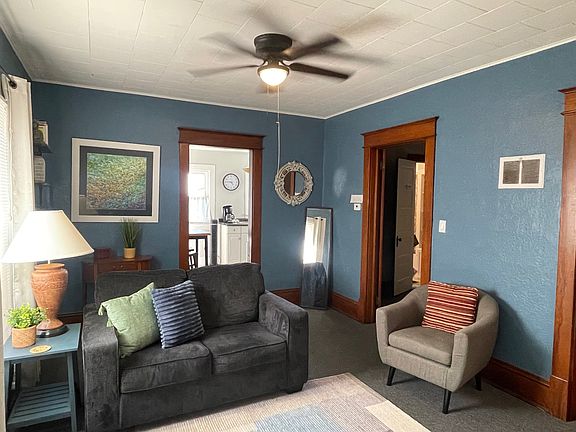 3rd image of 263 W Main St