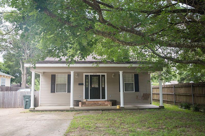 1st image of 2715 Louisiana Ave