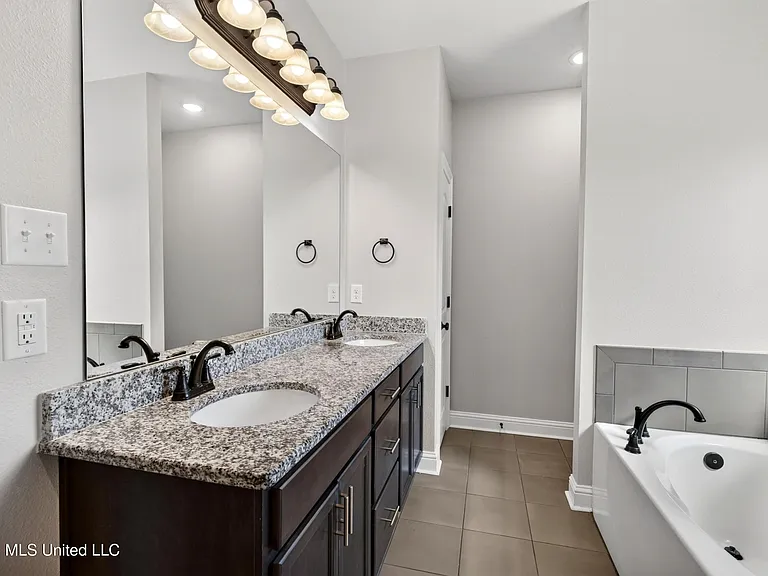 16463 Millsaps Ave — Photo 25