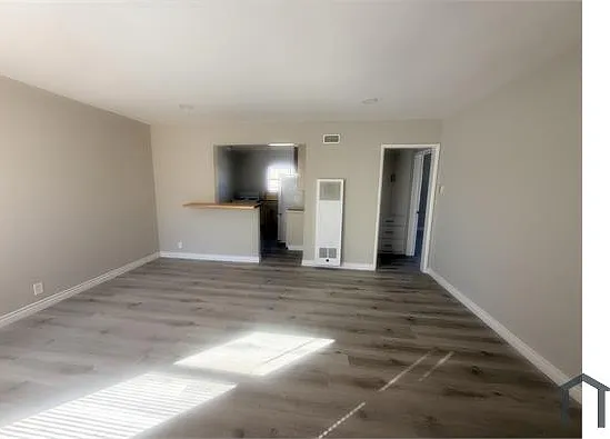 4146 Somerset Dr #9 — Photo 1