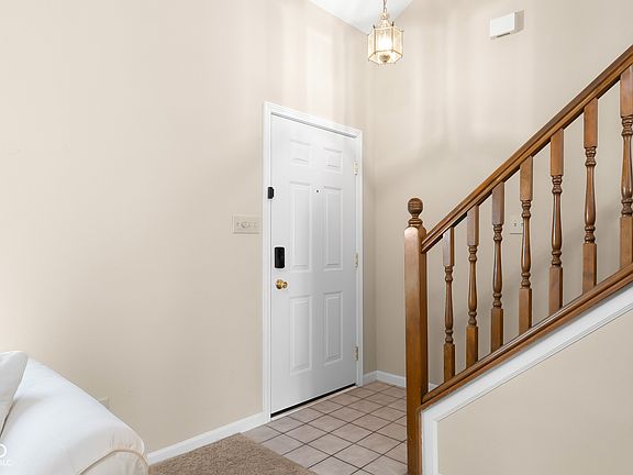 5th image of 7344 Tarragon Ln