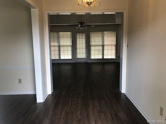4th image of 6901 Fox Creek Ct