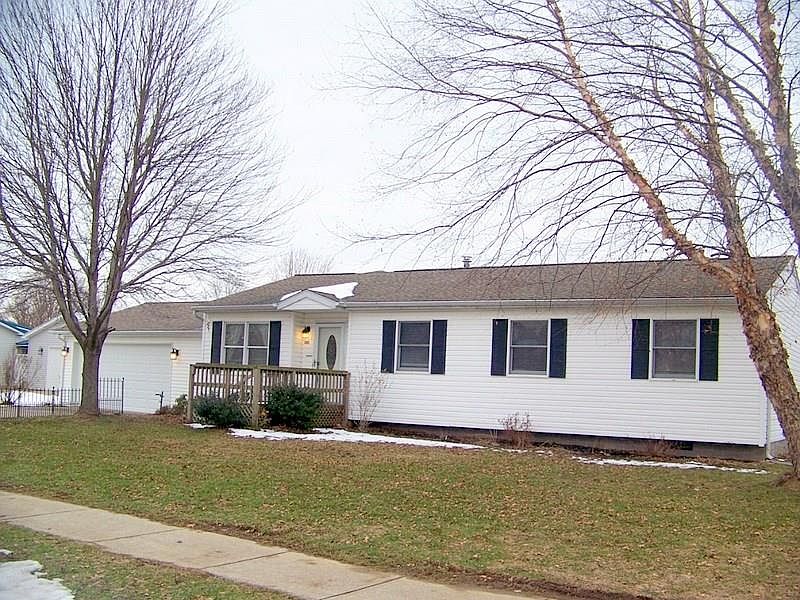 1st image of 9936 Holly Dr