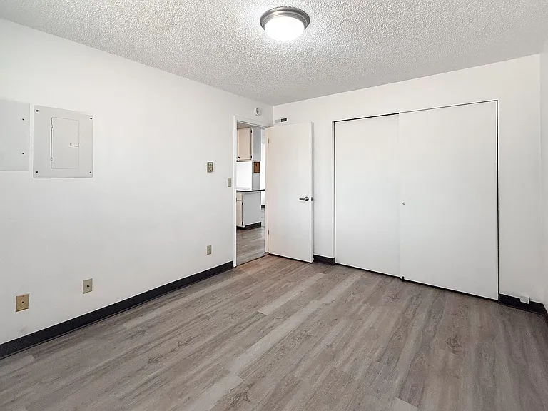 Latah Apartments — Photo 19