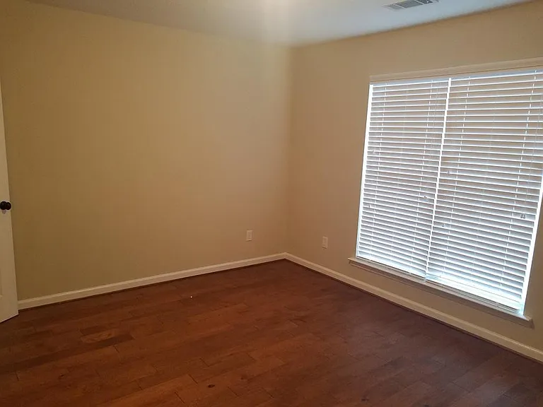 423 Tarsel Ct — Photo 11