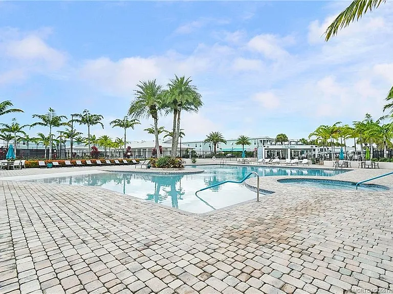 257 Coastal Dr — Photo 35