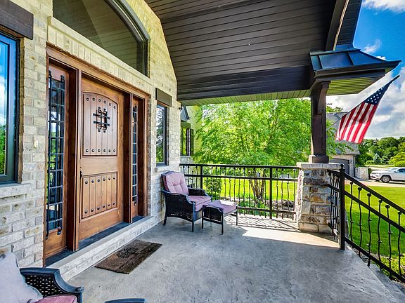5th image of 1140 Georgias Way