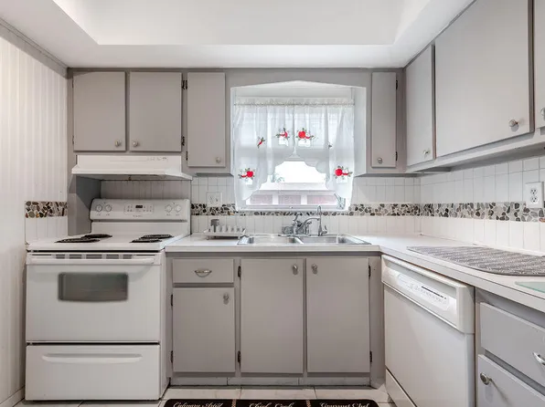 2995 Crosley Drive W #E, West Palm Beach, FL 33415