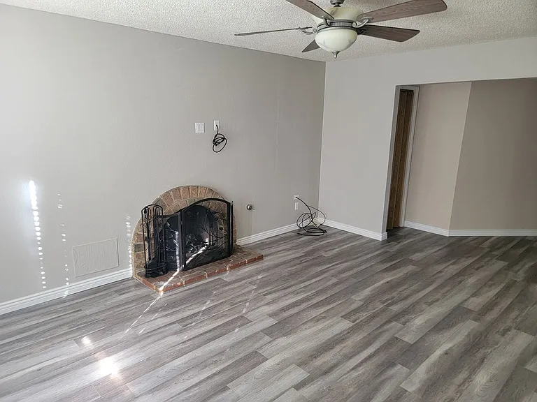794 Mason St — Photo 2