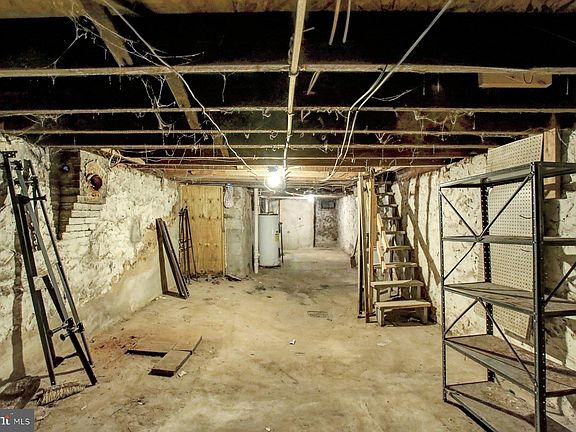 2nd image of 125 Hoerner St