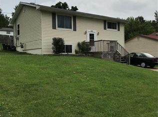 520 Lyndhurst Dr, Jackson, MO 63755