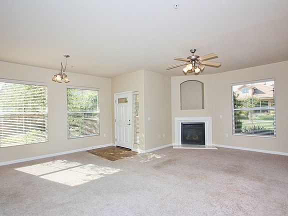 4th image of 5350 Dunlay Dr Unit 216