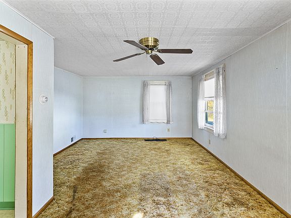 5th image of 31 Taber St