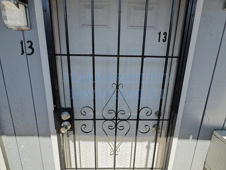 415 E Flora St #1-13 — Photo 9