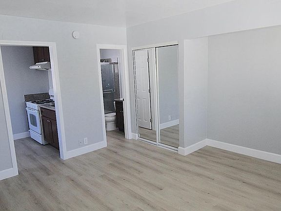 2nd image of 3347 Del Mar Ave #1