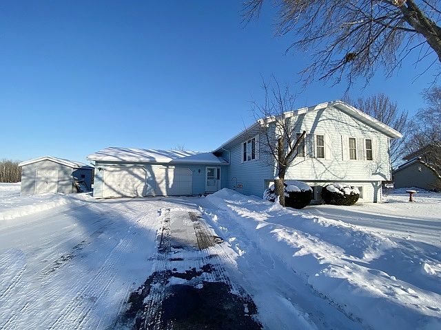 1st image of 212131 Serene St