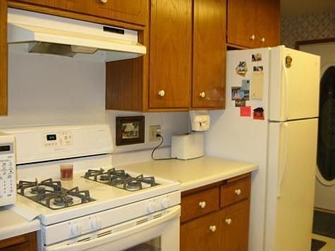 5th image of 146 17th St NE