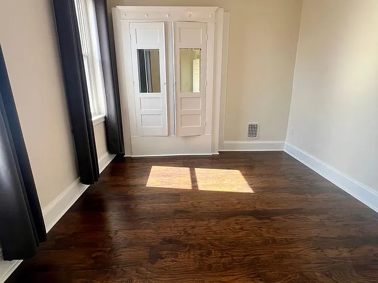 2165 W Grange Ave — Photo 14