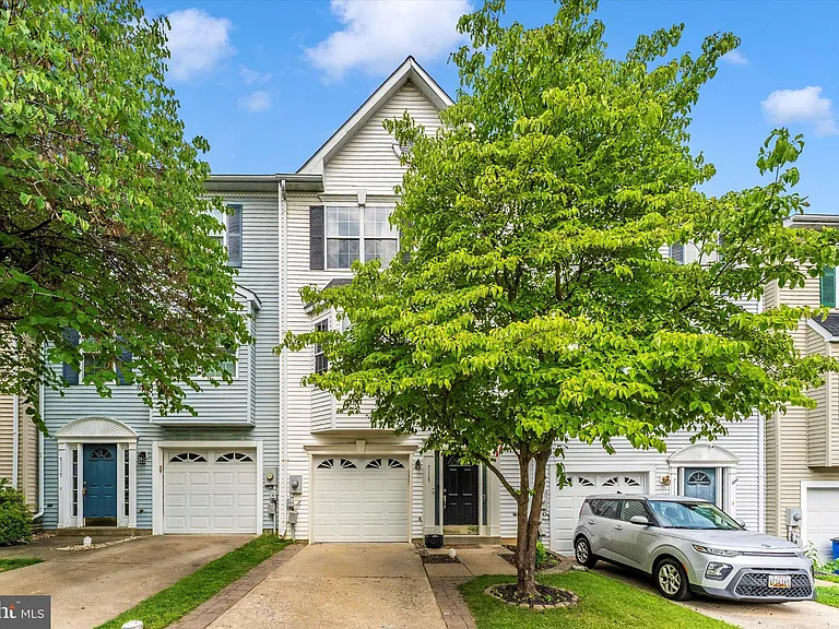 7115 Oberlin Cir — Photo 1