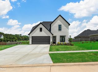 722 Julesburg Ln, Benton, LA 71006