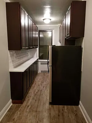 Rented by Max & Associates Realty Corp | media 10