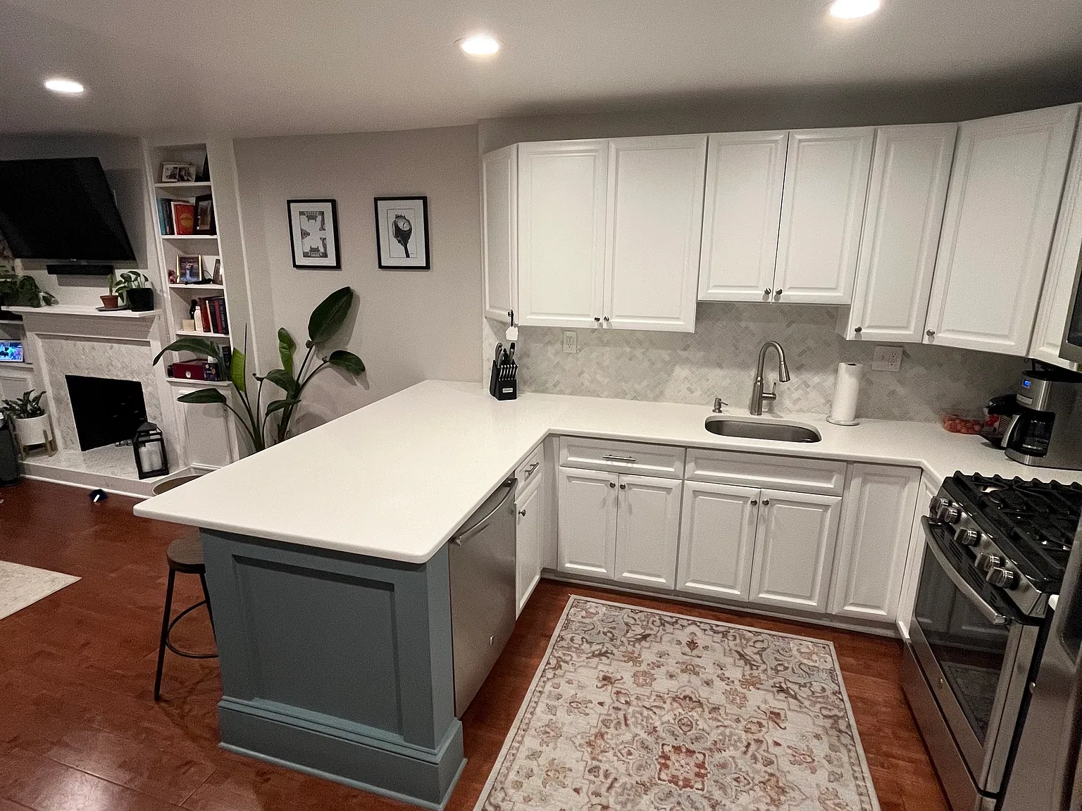 1702 W Girard Ave — Photo 4
