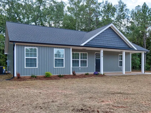 519 S 3rd St, McBee, SC 29101