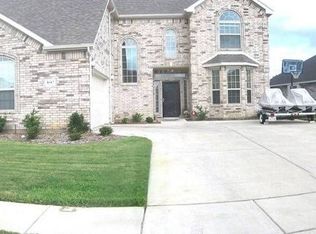 1647 Ridgemar Dr, Grand Prairie, TX 75051