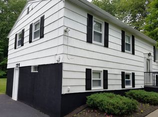 842 Long Cove Rd, Gales Ferry, CT 06335