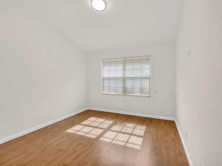 7558 Ironbridge Cir — Photo 118