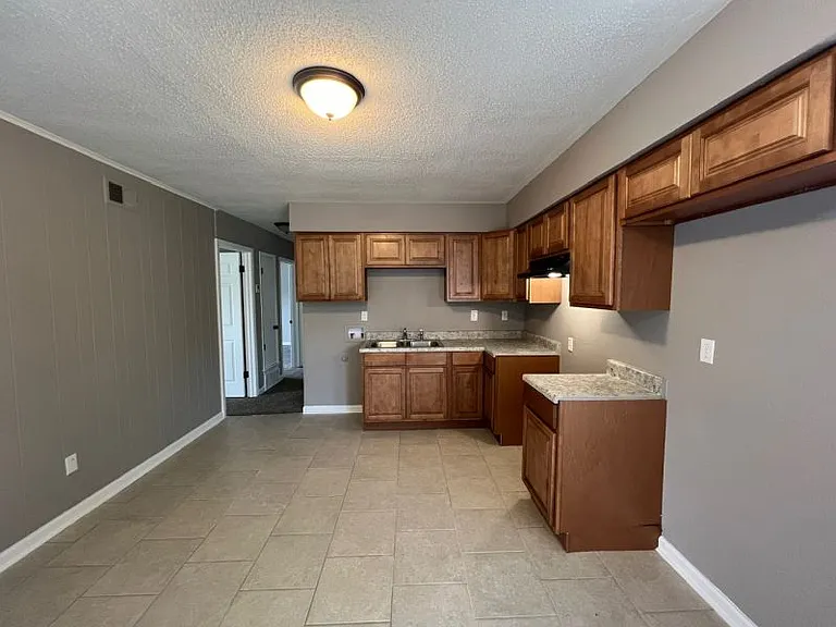 5024 Belfast Dr — Photo 3