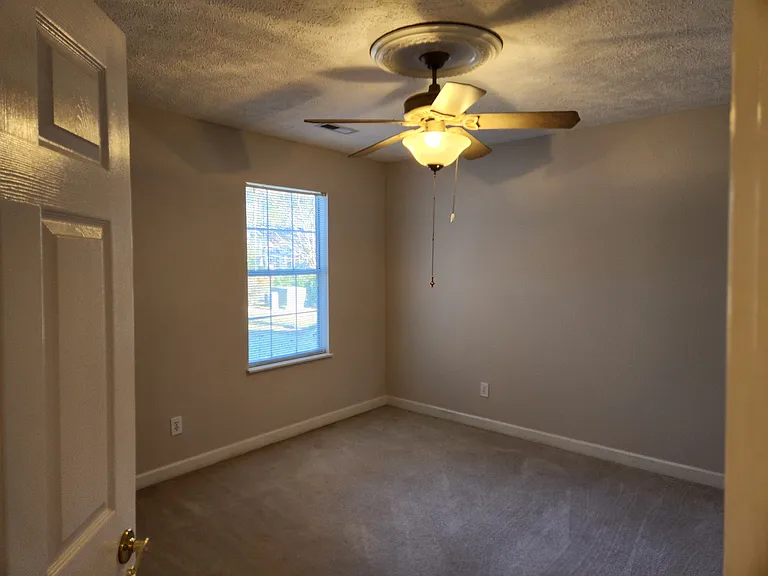 9398 Pinckney Ln — Photo 18