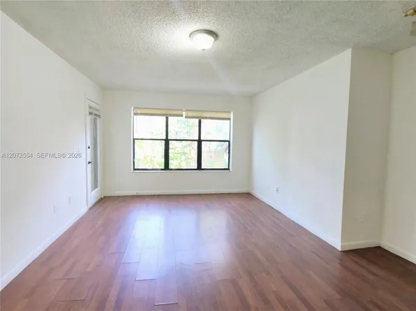 4241 W McNab Rd APT 27, Pompano Beach, FL 33069