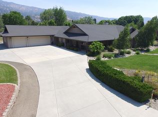 30121 Jamaica Dunes Dr, Tehachapi, CA 93561